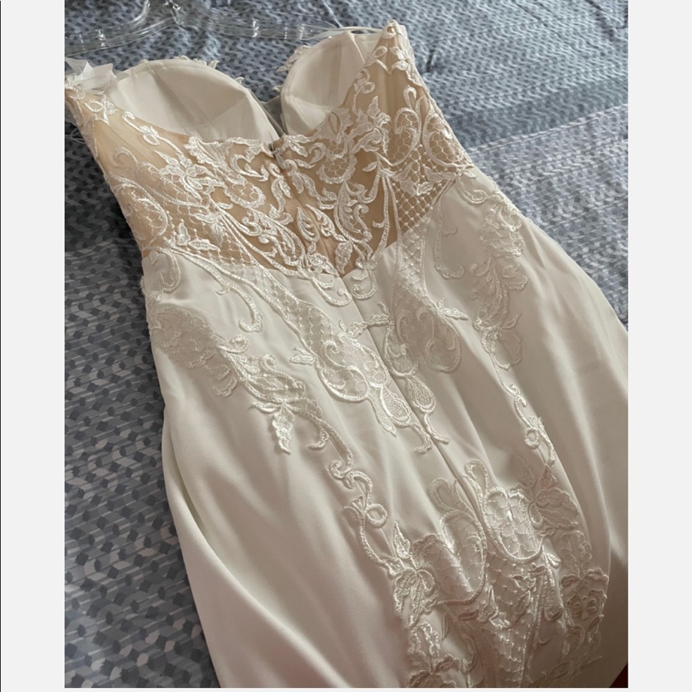 MUST GO! Open to offers - Madi Lane Freya Gown - Picture 10 of 11